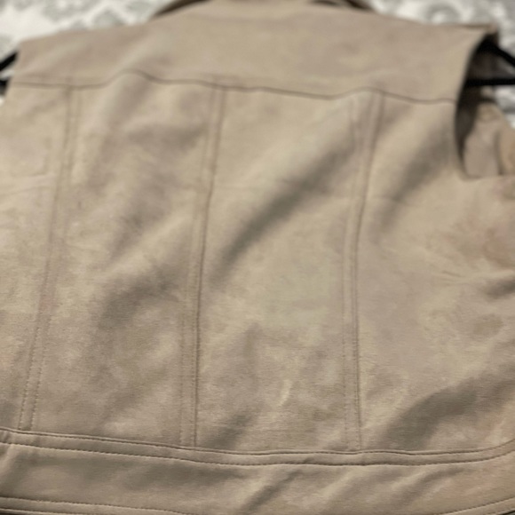 Philosophy Vest - Picture 4 of 8